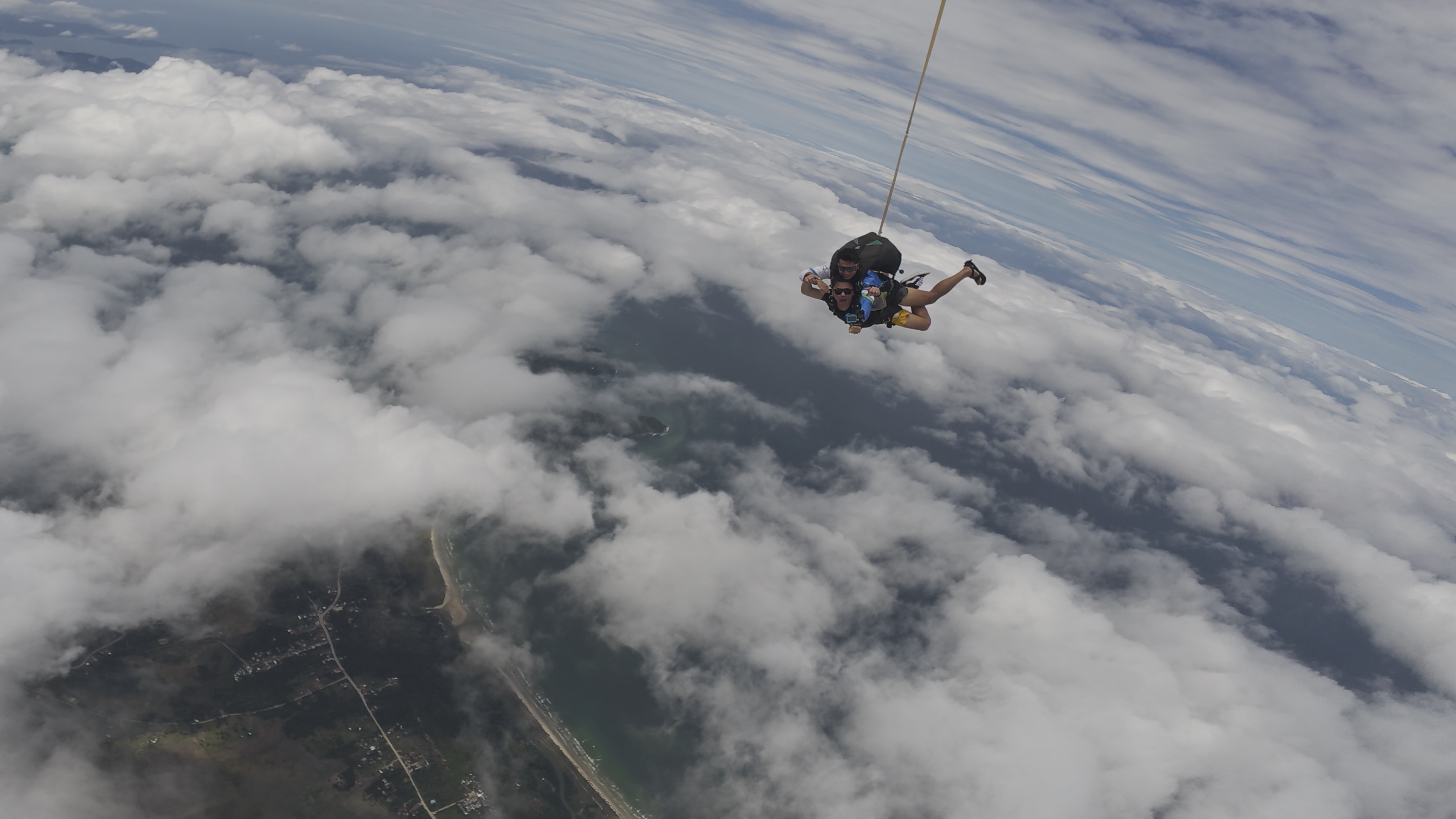 Skydive Palawan vs Cebu vs Siquijor: Which One Is Right for You?
